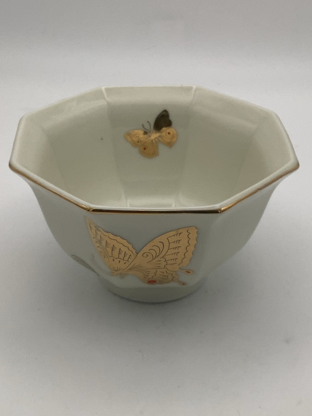 Takahashi San Francisco Porcelain Hand Decorated in Gold Butterflies Bowl